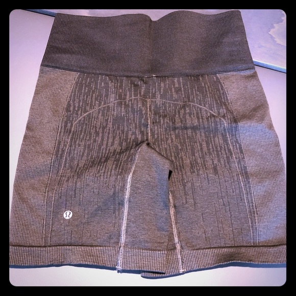 lululemon athletica Pants - Lululemon sculpt shorts, size 4